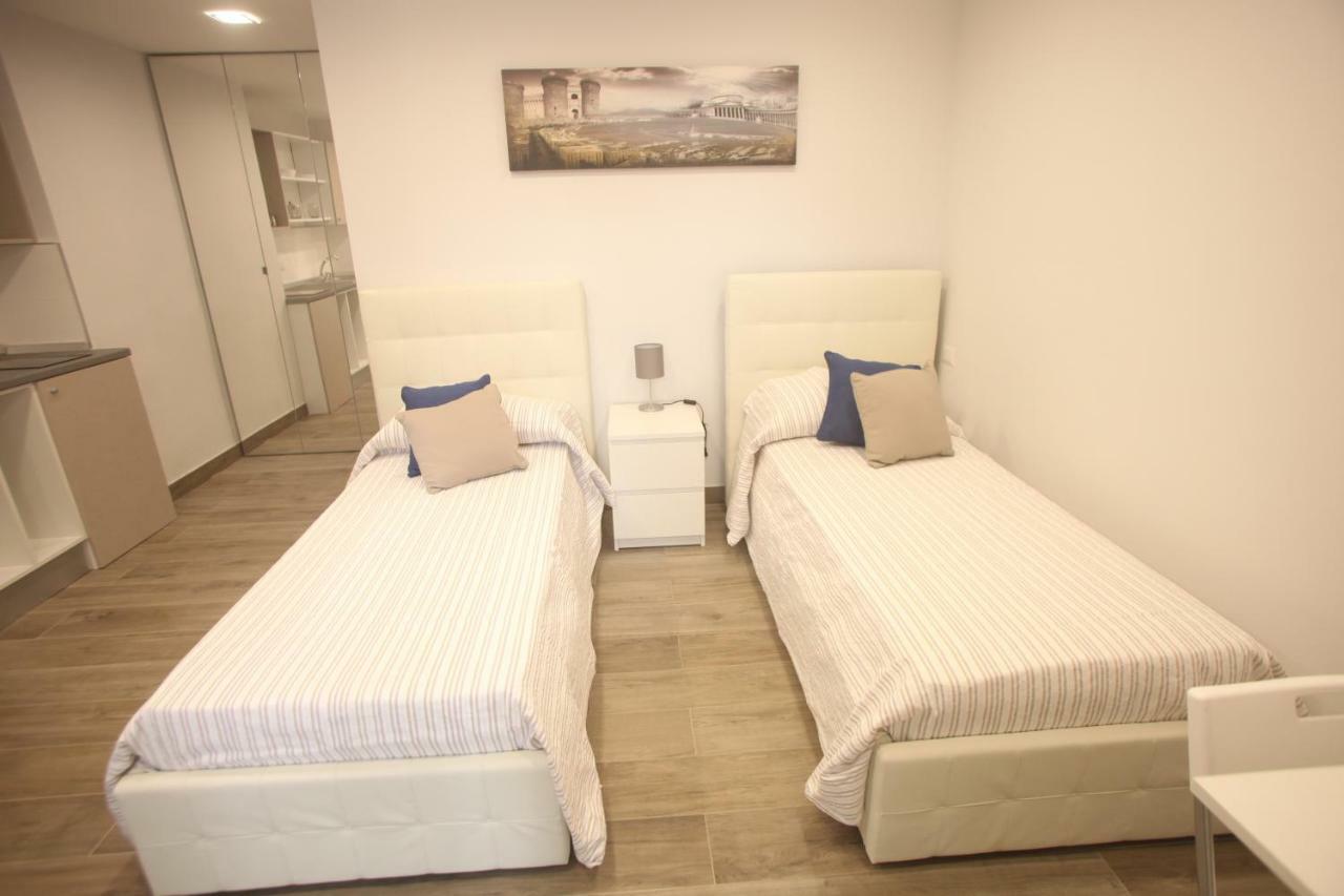 Garibaldi Station 2Punto0 Bed & Breakfast Napoli Bagian luar foto