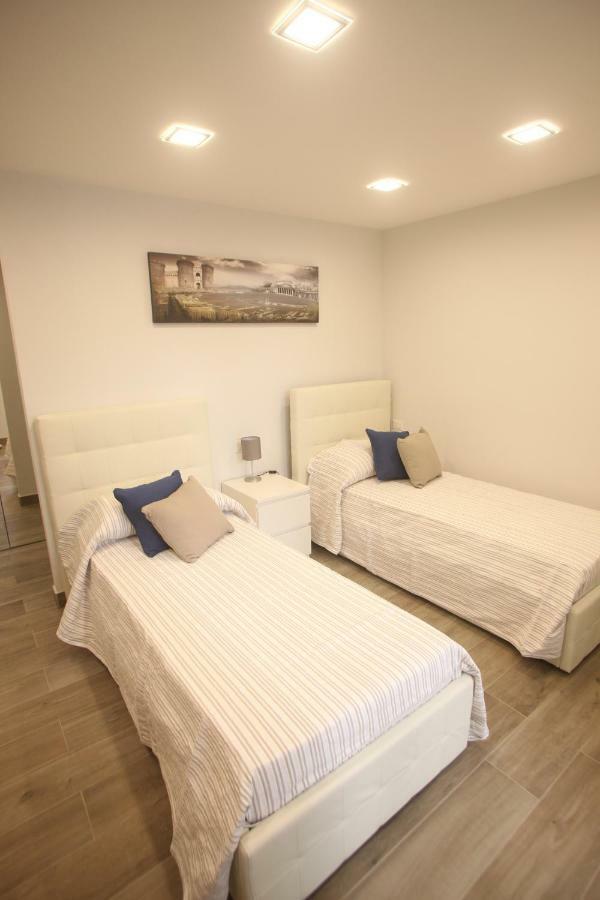 Garibaldi Station 2Punto0 Bed & Breakfast Napoli Bagian luar foto
