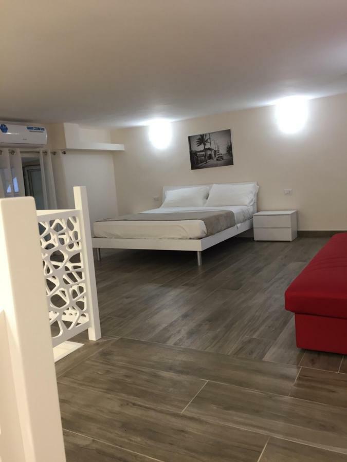 Garibaldi Station 2Punto0 Bed & Breakfast Napoli Bagian luar foto