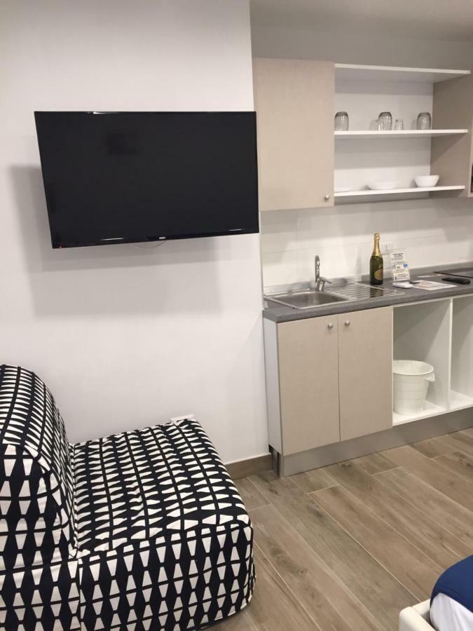 Garibaldi Station 2Punto0 Bed & Breakfast Napoli Bagian luar foto