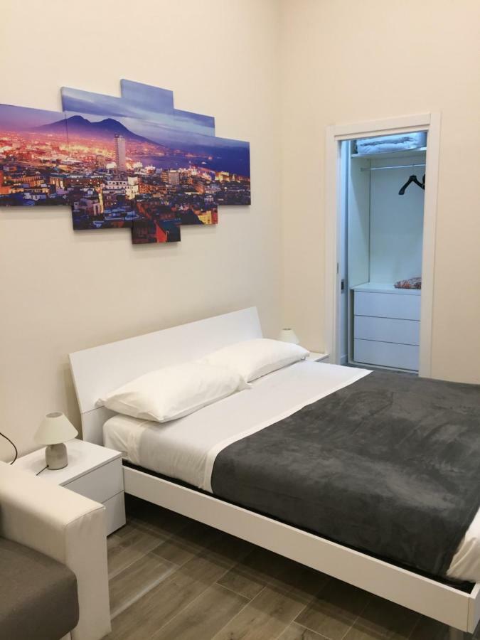 Garibaldi Station 2Punto0 Bed & Breakfast Napoli Bagian luar foto