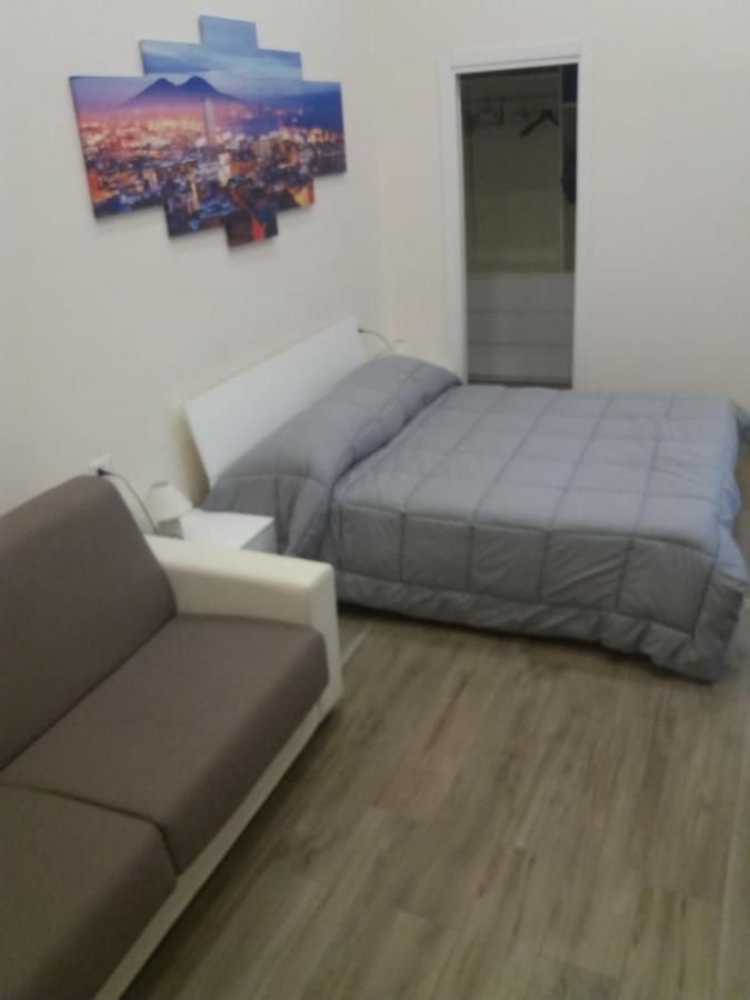 Garibaldi Station 2Punto0 Bed & Breakfast Napoli Bagian luar foto