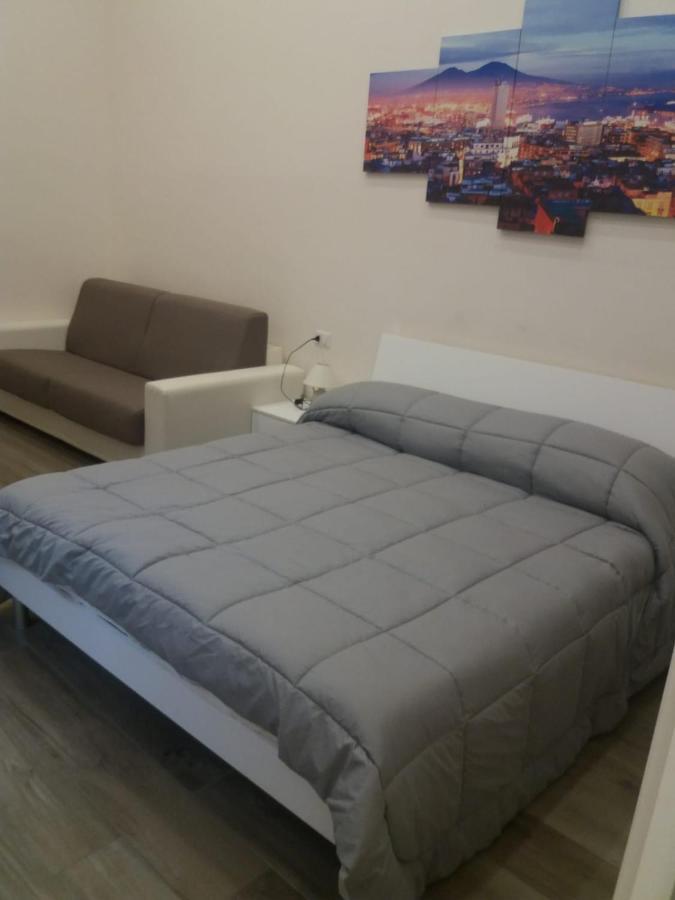 Garibaldi Station 2Punto0 Bed & Breakfast Napoli Bagian luar foto